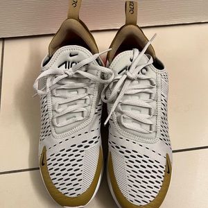 Women’s Nike Air Max 270 (9)